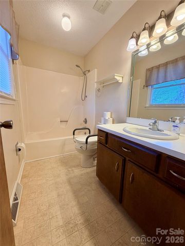 8422 Wonderwood Lane, Harrisburg, NC 28075