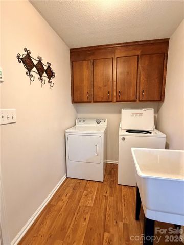 8422 Wonderwood Lane, Harrisburg, NC 28075