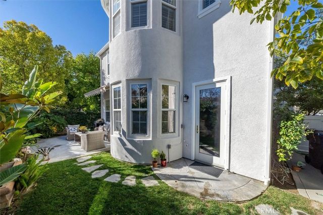 27008 Pierpont Court, Valencia, CA 91355