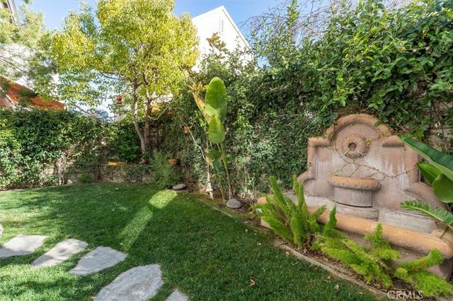27008 Pierpont Court, Valencia, CA 91355
