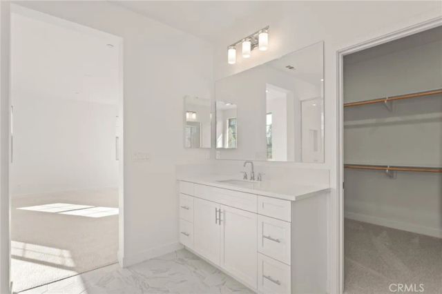 2004 Saguaro Glen, Escondido, CA 92025