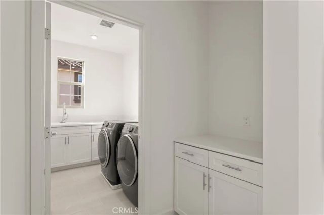 2004 Saguaro Glen, Escondido, CA 92025