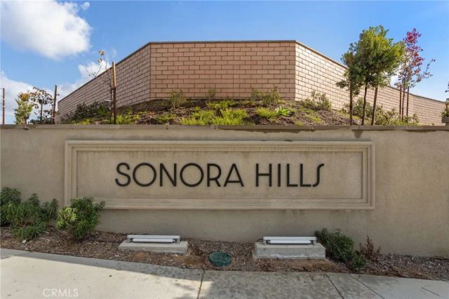 2004 Saguaro Glen, Escondido, CA 92025