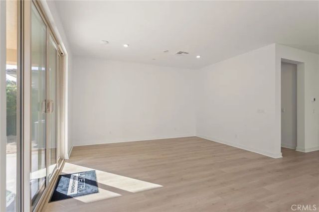 2004 Saguaro Glen, Escondido, CA 92025