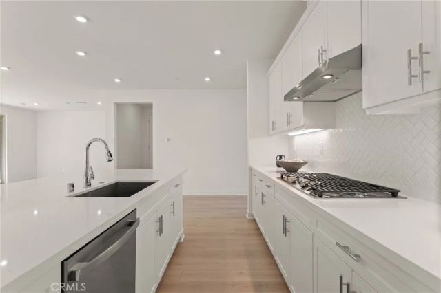 2004 Saguaro Glen, Escondido, CA 92025