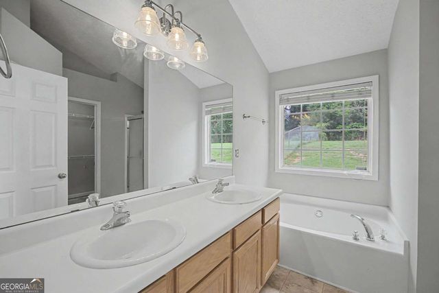 1438 Solomon Drive, Winder, GA 30680