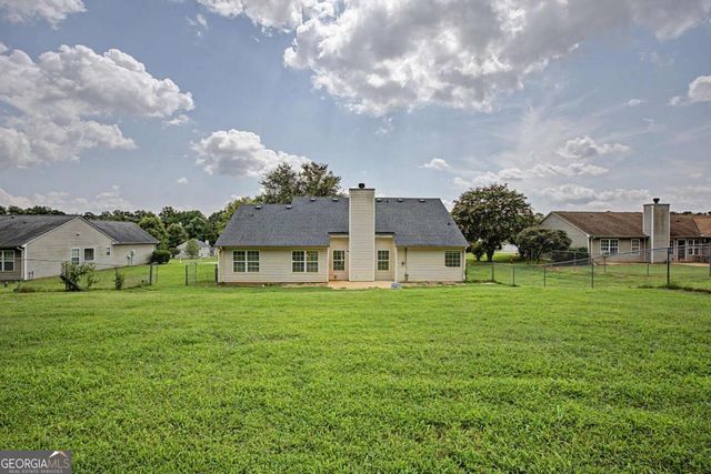 1438 Solomon Drive, Winder, GA 30680