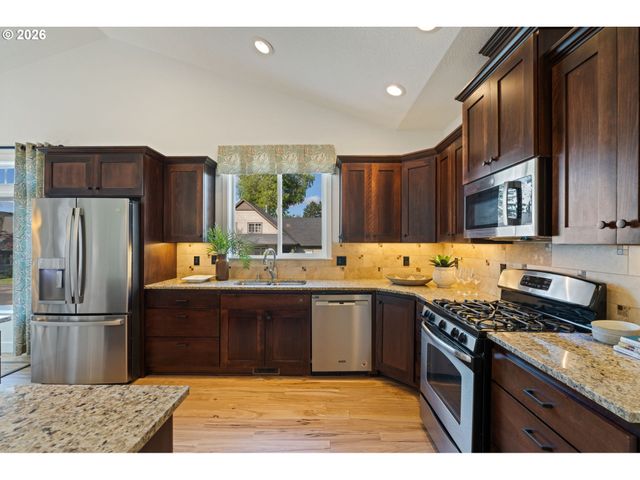 16120 Se PINOT Rd, Milwaukie, OR 97267