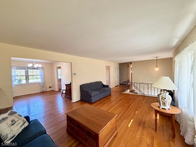 41 Mohawk Dr, Springfield Twp., NJ 07081