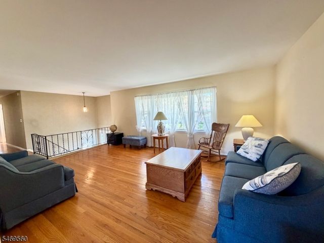 41 Mohawk Dr, Springfield Twp., NJ 07081