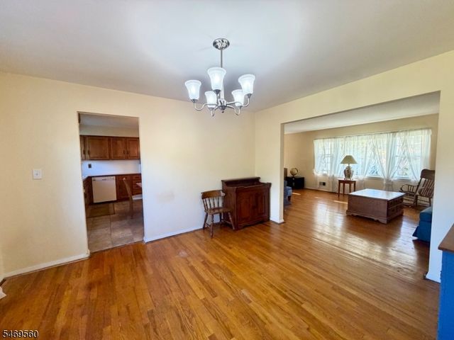 41 Mohawk Dr, Springfield Twp., NJ 07081