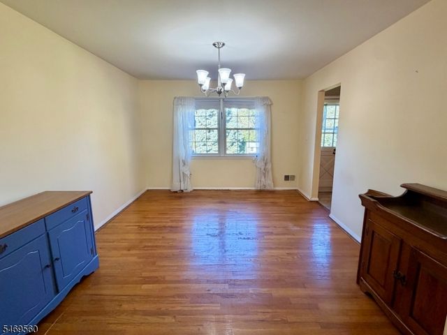 41 Mohawk Dr, Springfield Twp., NJ 07081