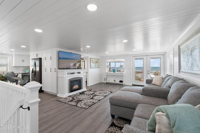 226 Ocean Boulevard E, Supply, NC 28462