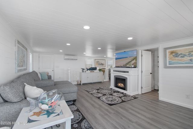 226 Ocean Boulevard E, Supply, NC 28462