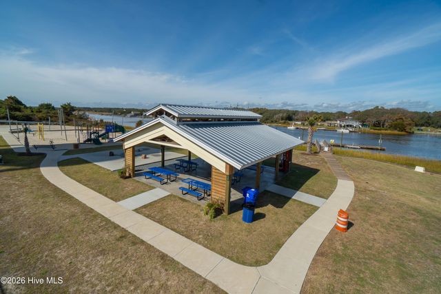 226 Ocean Boulevard E, Supply, NC 28462
