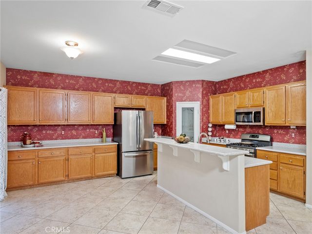 13752 Dodie Avenue, Victorville, CA 92392