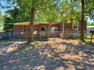 950 W 138th Place, Glenpool, OK 74033