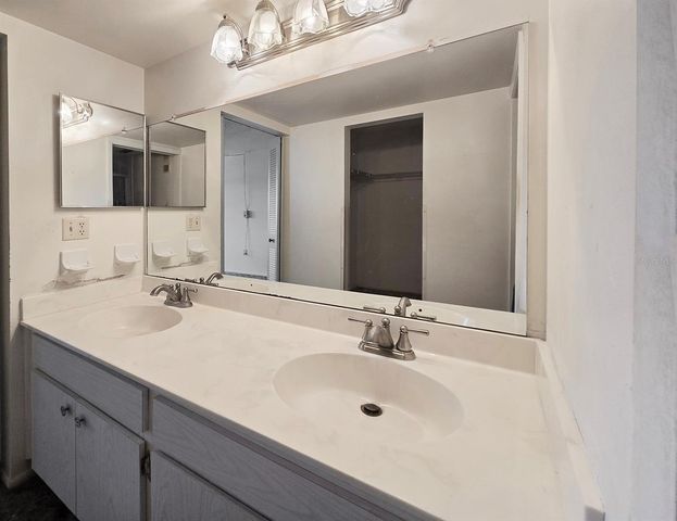 7700 92ND STREET 202, Seminole, FL 33777