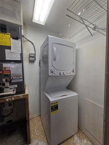 7700 92ND STREET 202, Seminole, FL 33777