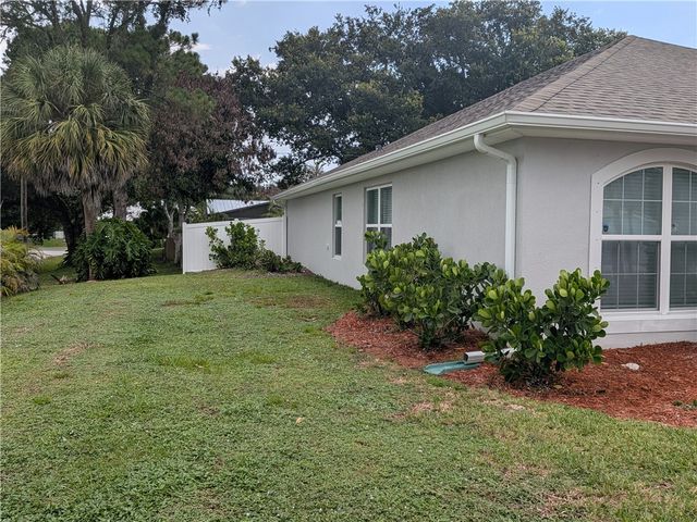 261 Midvale Terrace, Sebastian, FL 32958