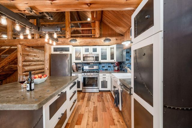 16011 Old Juniper Road, Sisters, OR 97759