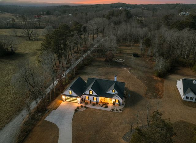 2520 Carlan Road, Fairmount, GA 30139