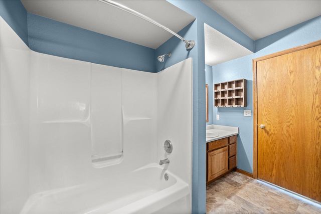 6813 Diane DRIVE, West Bend, WI 53090