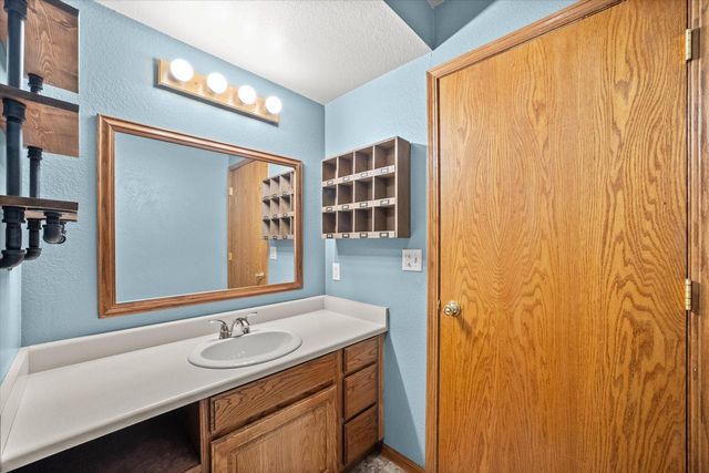 6813 Diane DRIVE, West Bend, WI 53090