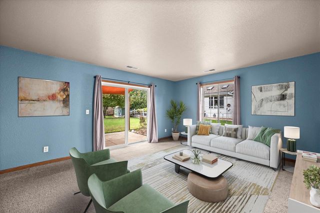 6813 Diane DRIVE, West Bend, WI 53090