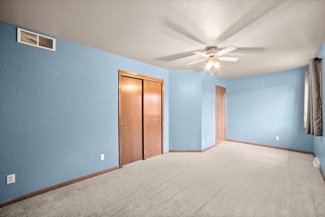 6813 Diane DRIVE, West Bend, WI 53090