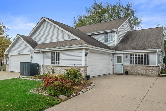 6813 Diane DRIVE, West Bend, WI 53090