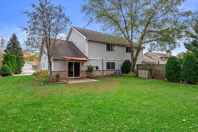 6813 Diane DRIVE, West Bend, WI 53090