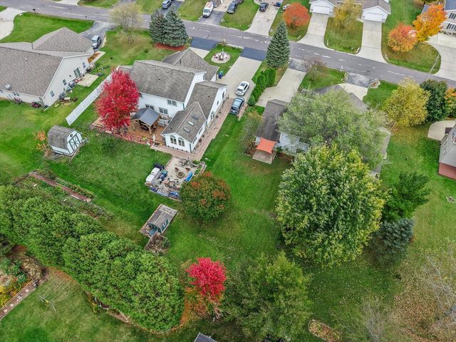 6813 Diane DRIVE, West Bend, WI 53090