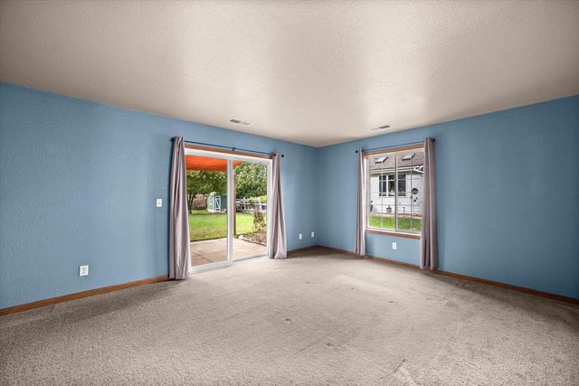 6813 Diane DRIVE, West Bend, WI 53090