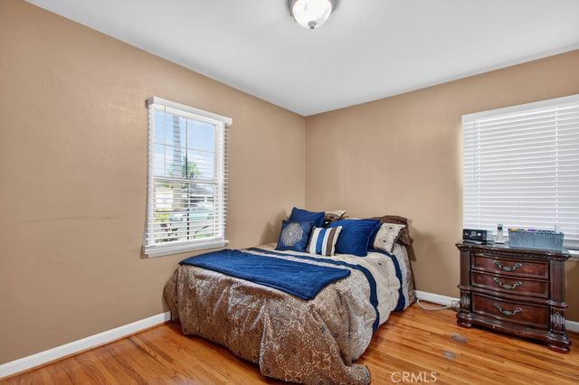 2430 San Francisco Avenue, Long Beach, CA 90806