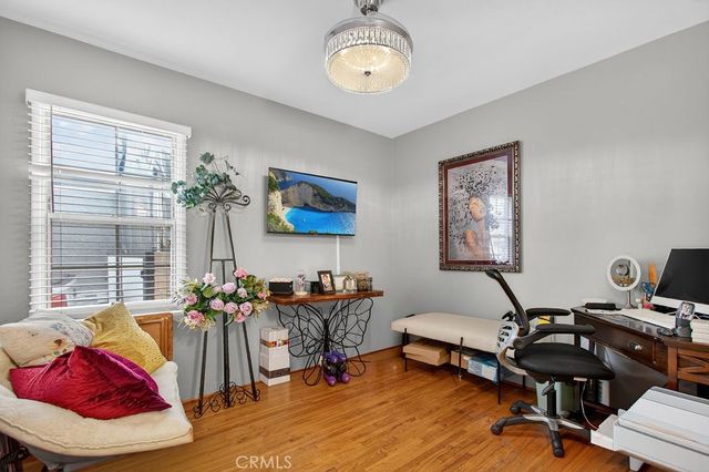 2430 San Francisco Avenue, Long Beach, CA 90806