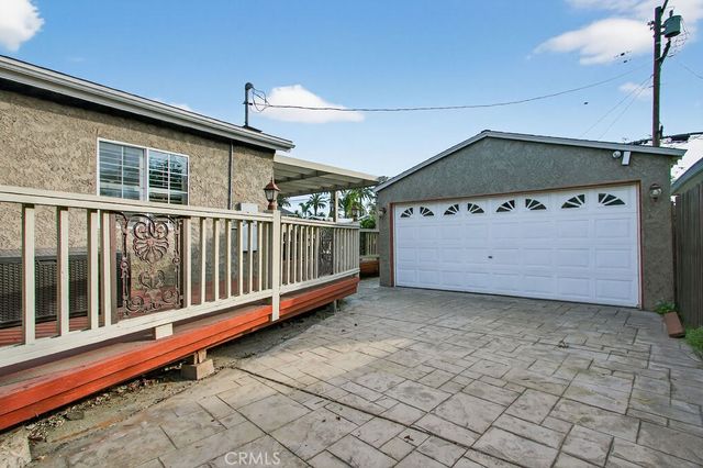 2430 San Francisco Avenue, Long Beach, CA 90806