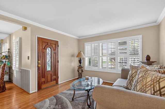 2430 San Francisco Avenue, Long Beach, CA 90806