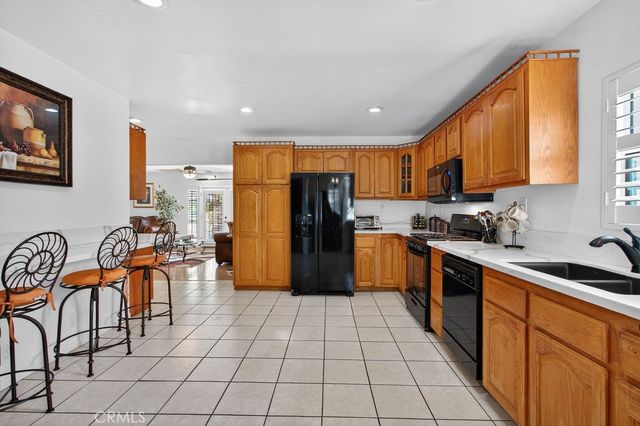 2430 San Francisco Avenue, Long Beach, CA 90806