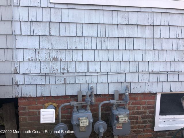 267 Roosevelt Avenue, Oakhurst, NJ 07755