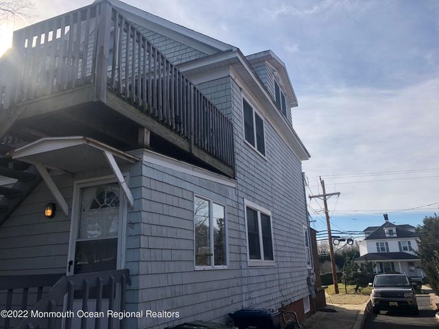 267 Roosevelt Avenue, Oakhurst, NJ 07755