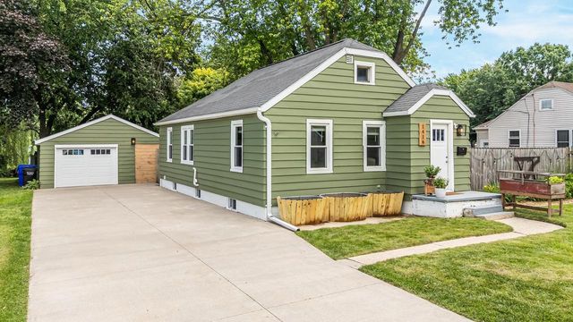 1416 N KENILWORTH AVENUE, Appleton, WI 54911