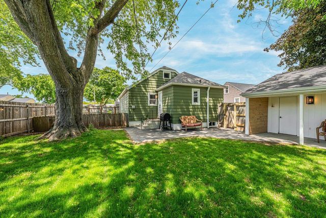 1416 N KENILWORTH AVENUE, Appleton, WI 54911