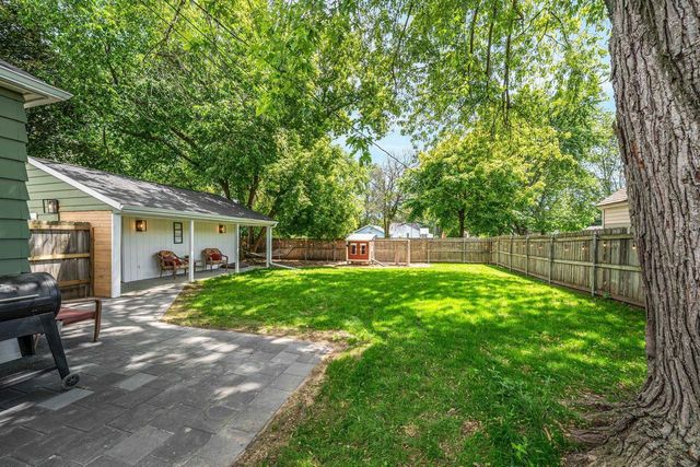 1416 N KENILWORTH AVENUE, Appleton, WI 54911