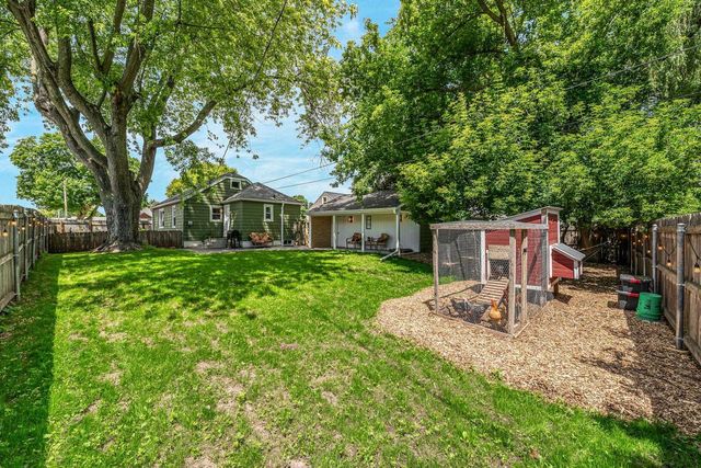 1416 N KENILWORTH AVENUE, Appleton, WI 54911