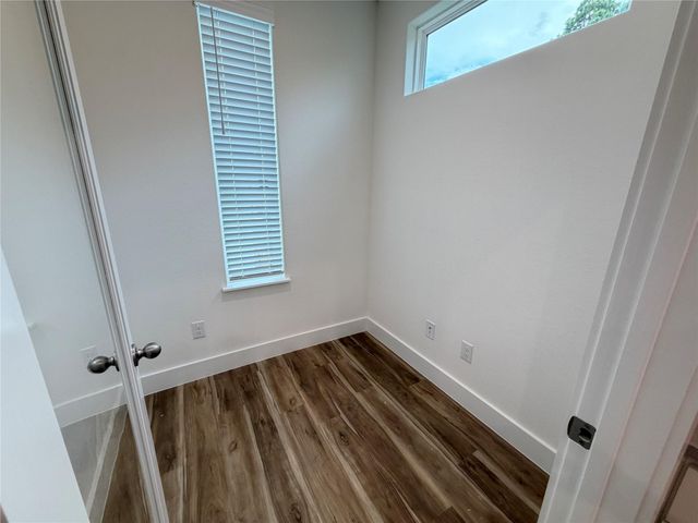 6049 Cebra St, Houston, TX 77091