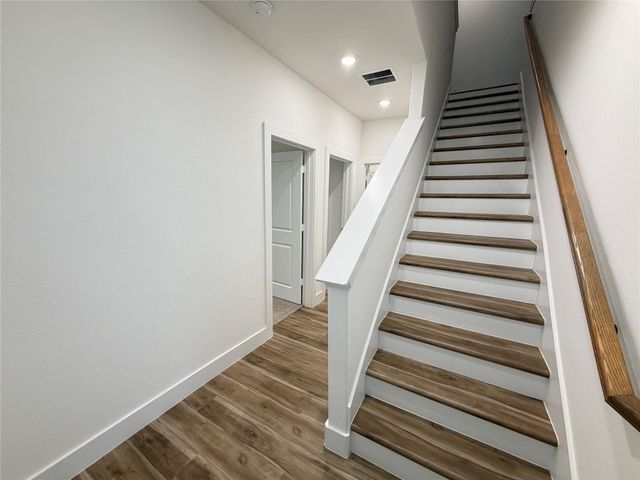 6049 Cebra St, Houston, TX 77091