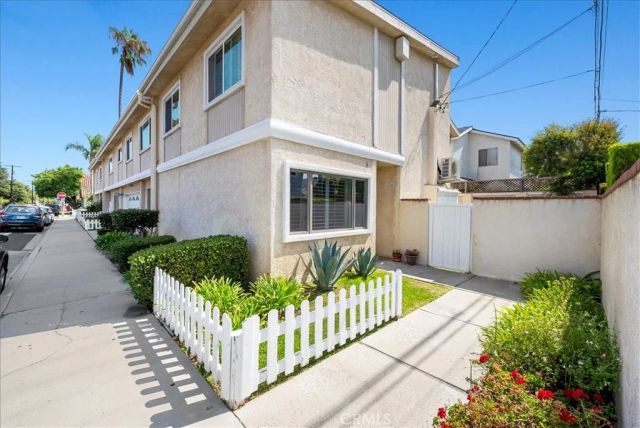 2400 Voorhees 4, Redondo Beach, CA 90278