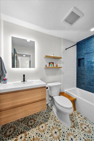 2400 Voorhees 4, Redondo Beach, CA 90278