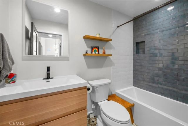 2400 Voorhees 4, Redondo Beach, CA 90278